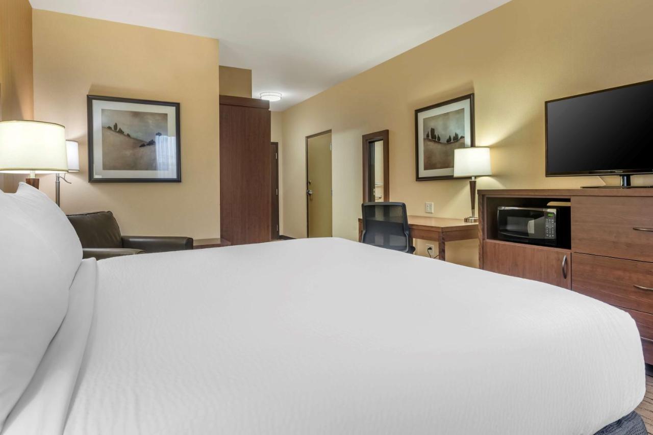 Best Western Plus, Bathurst Hotel & Suites Ngoại thất bức ảnh