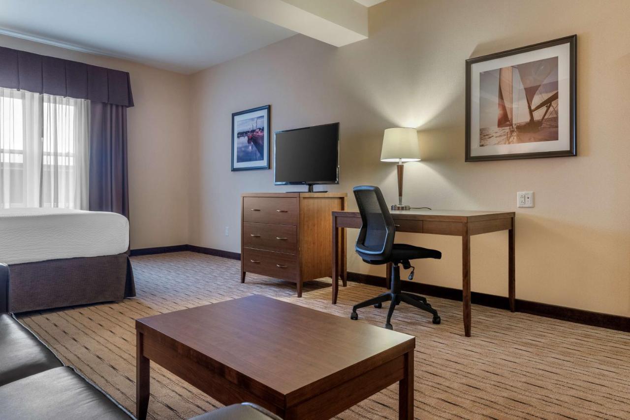 Best Western Plus, Bathurst Hotel & Suites Ngoại thất bức ảnh