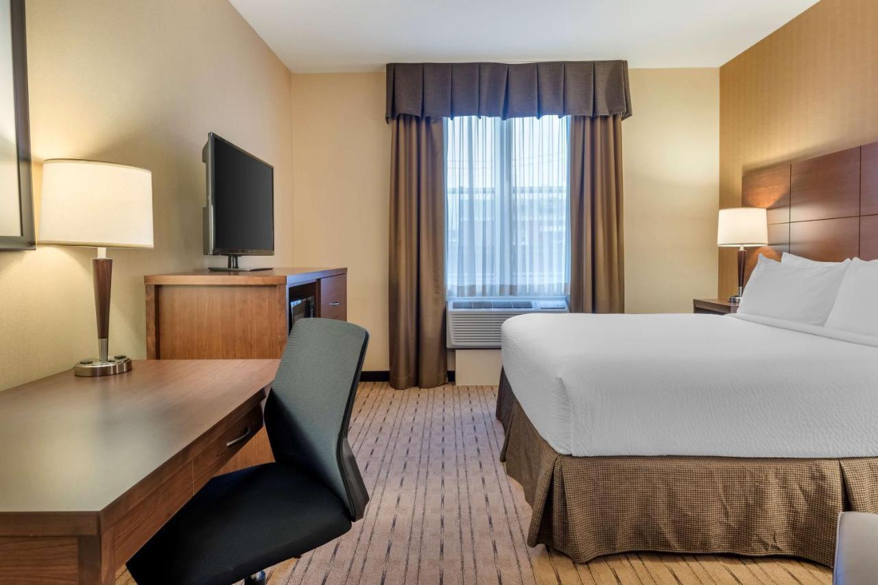 Best Western Plus, Bathurst Hotel & Suites Ngoại thất bức ảnh