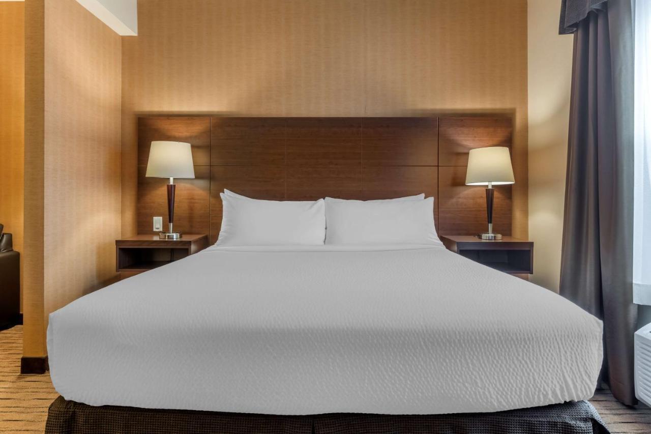Best Western Plus, Bathurst Hotel & Suites Ngoại thất bức ảnh