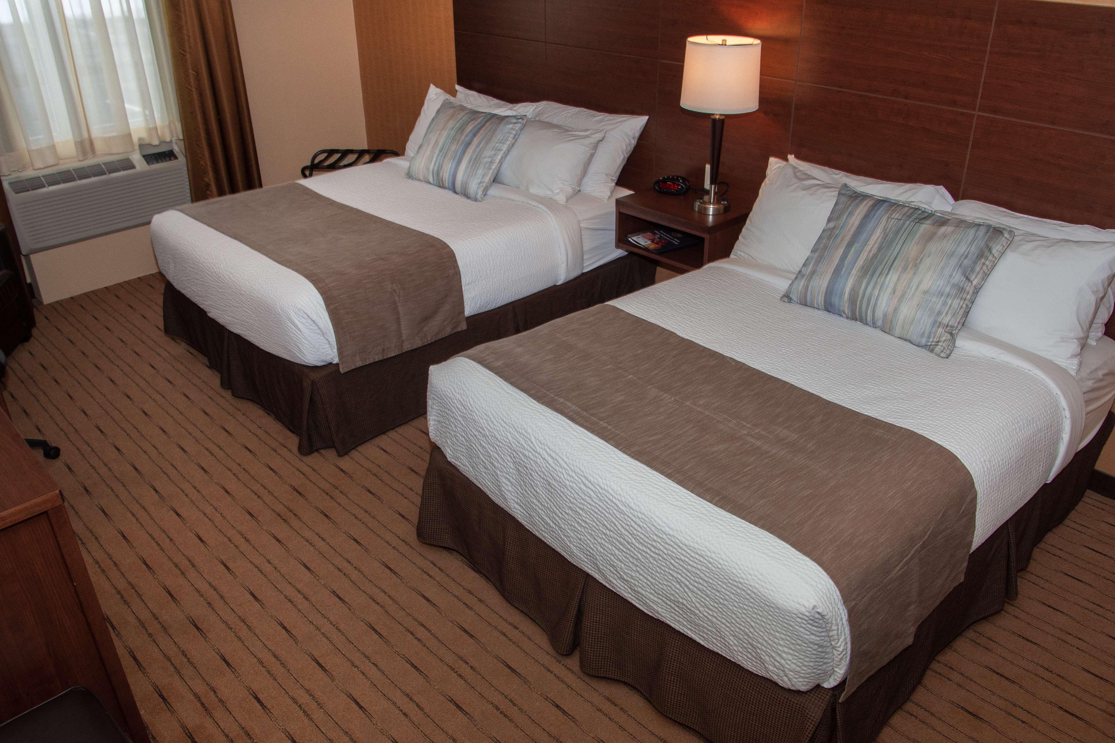 Best Western Plus, Bathurst Hotel & Suites Ngoại thất bức ảnh