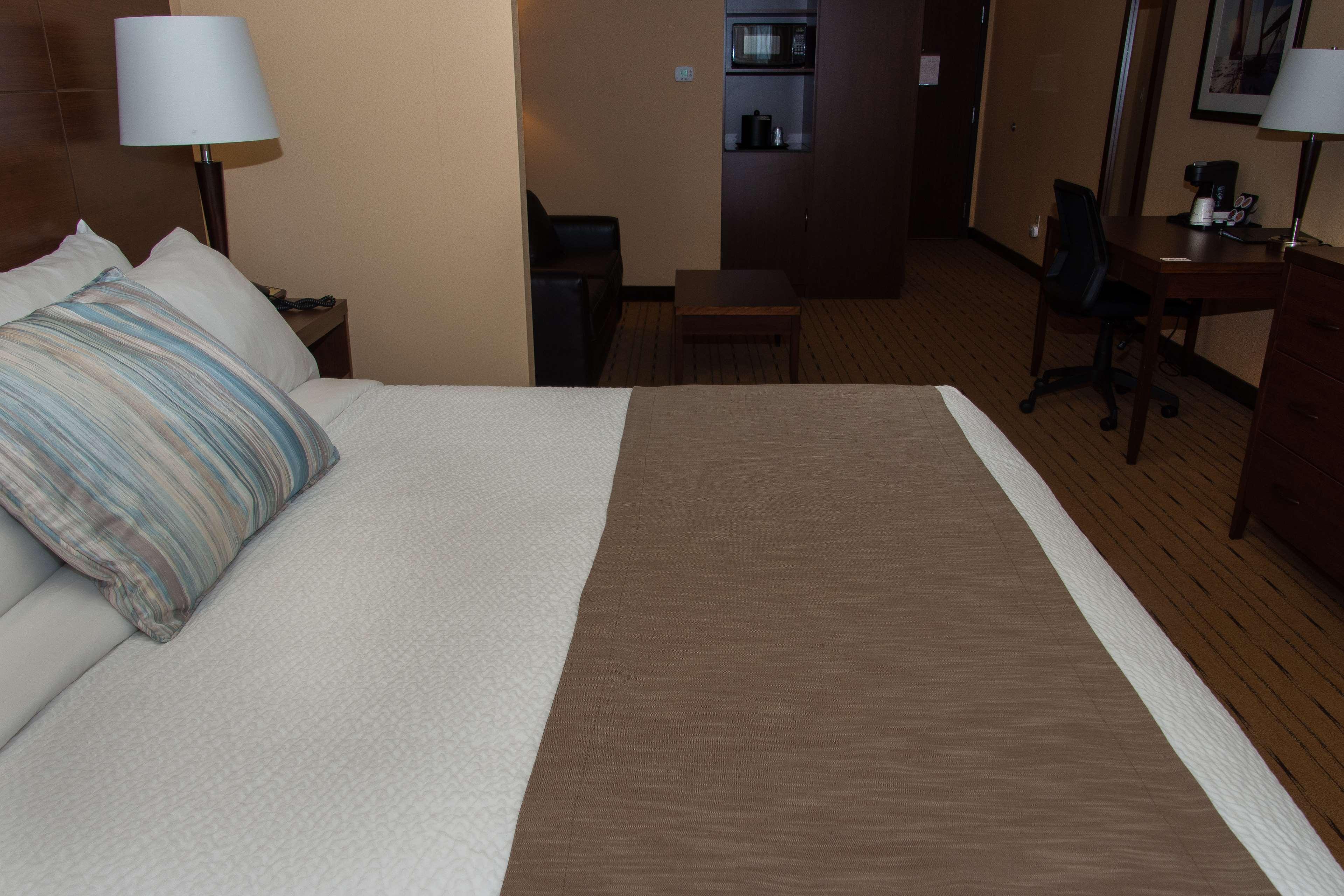 Best Western Plus, Bathurst Hotel & Suites Ngoại thất bức ảnh