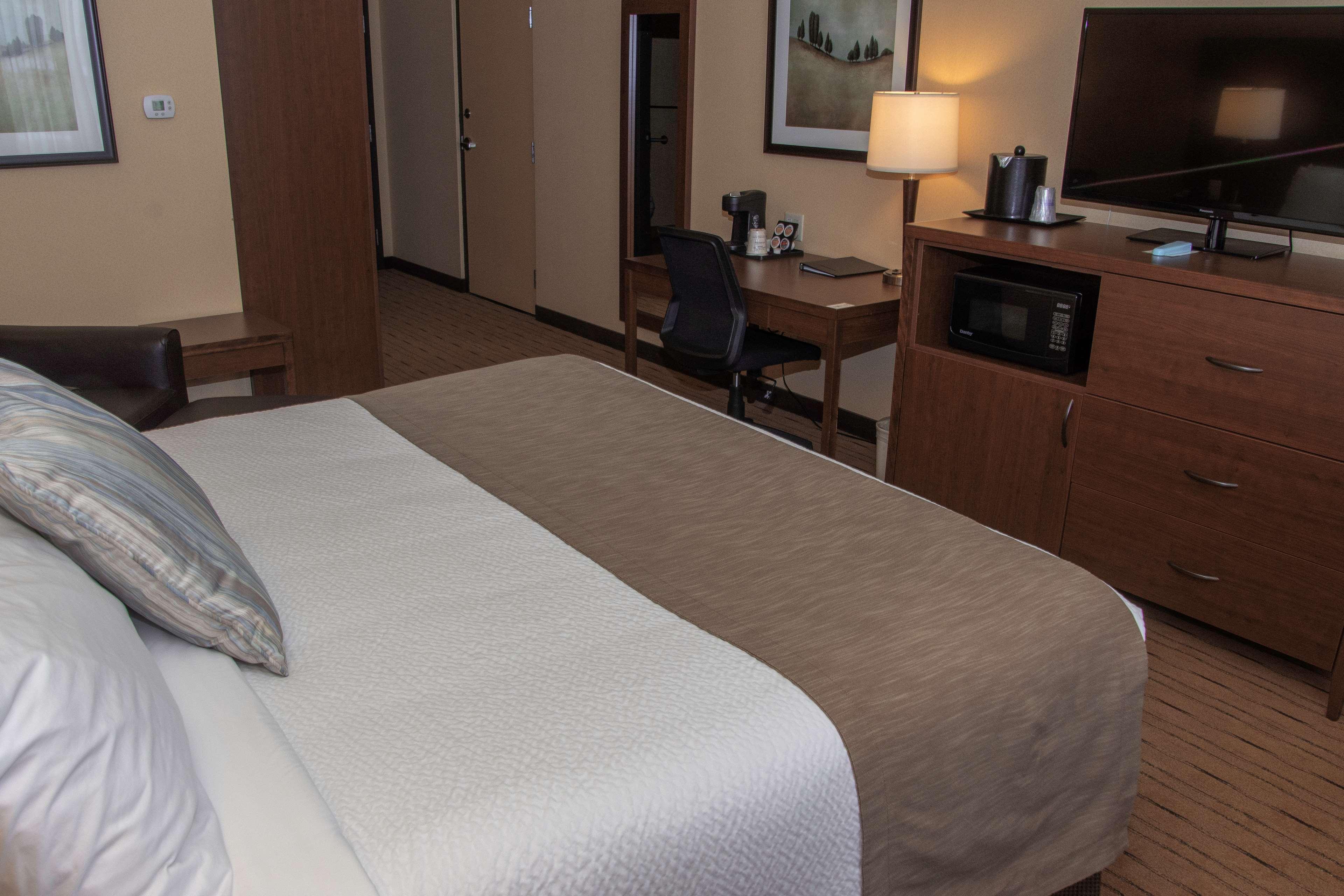 Best Western Plus, Bathurst Hotel & Suites Ngoại thất bức ảnh