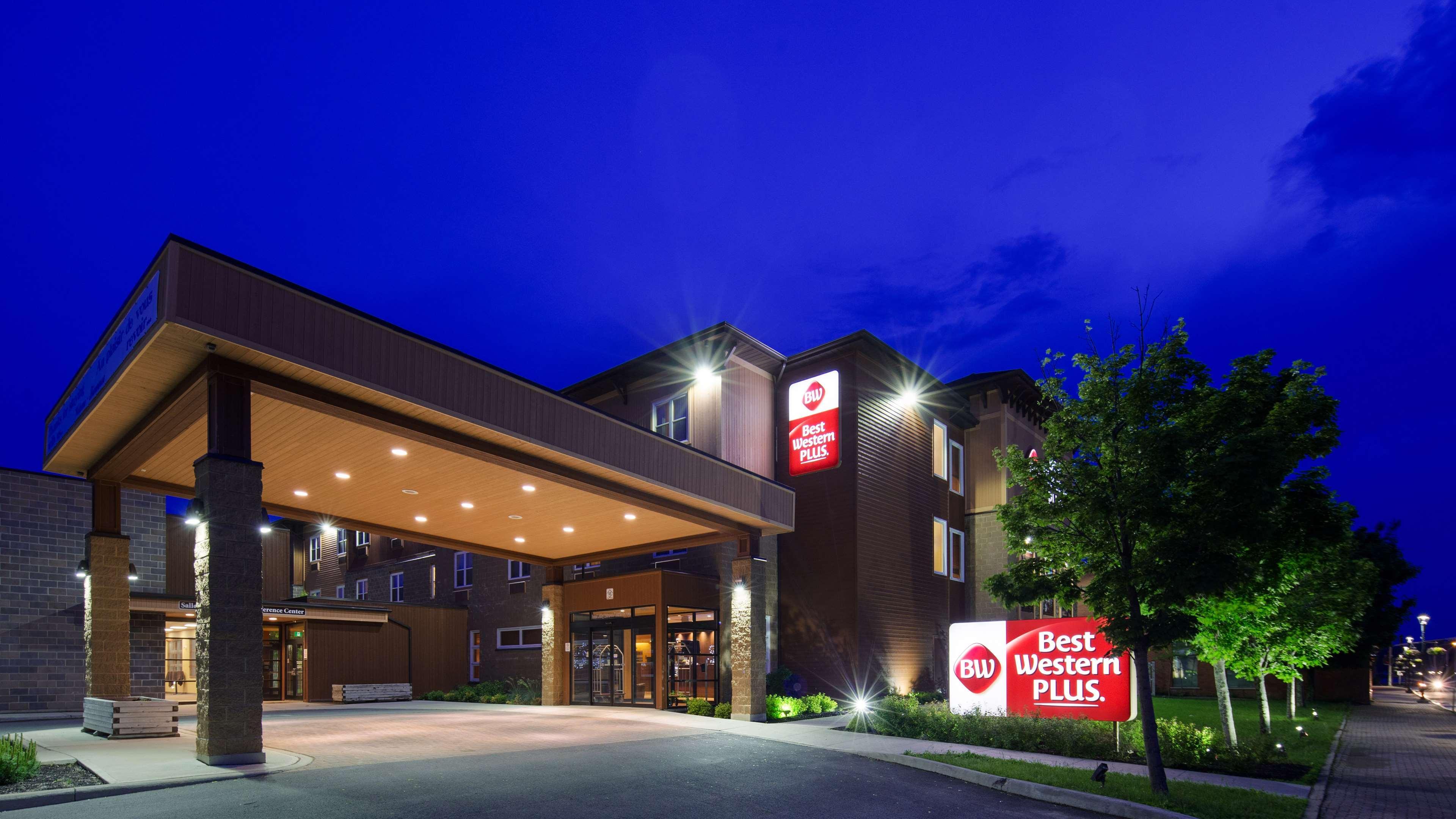 Best Western Plus, Bathurst Hotel & Suites Ngoại thất bức ảnh